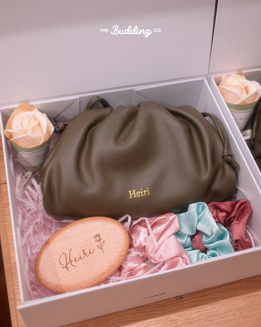 個性化牛皮雲朵袋 搭配 按摩梳